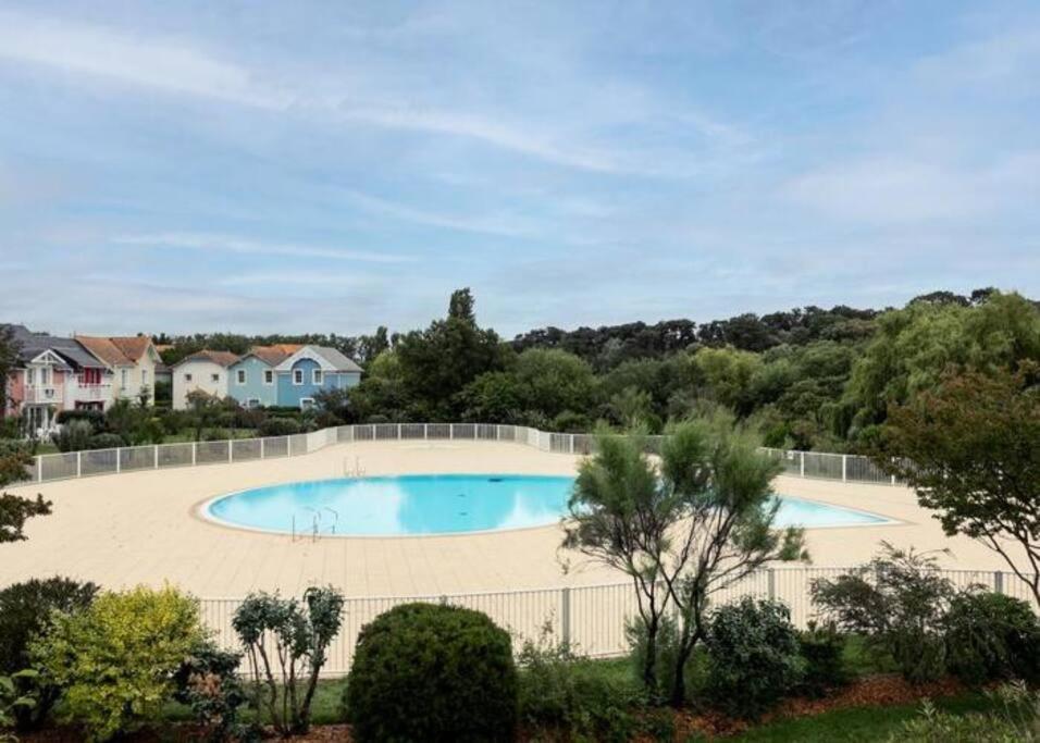 Charmante Maison De Vacances Avec Acces Piscine Talmont-Saint-Hilaire Exteriér fotografie